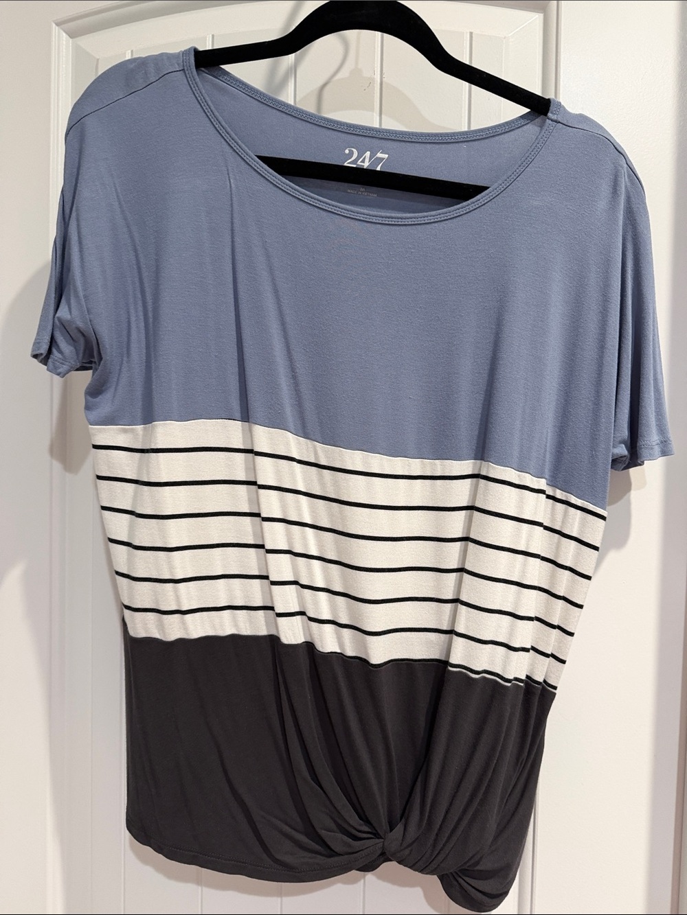 Casual Colorblock Knot-Front Women's Top - Slate Blue, White & Charcoa